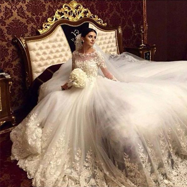 arabic luxury white wedding dresses ivory champagne sheer bateau neckline lace appliques tulle bridal gowns custom made high quality
arabic luxury white wedding dresses ivory champagne sheer bateau neckline lace appliques tulle bridal gowns custom made high quality