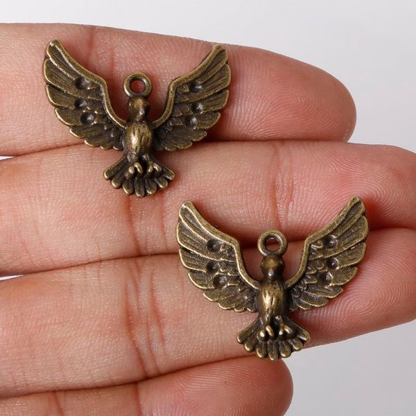 wholesale vintage charms antique bronze plated mixed eagle charms pendants metal jewelry making fit bracelets necklace diy je, Bronze;silver
wholesale vintage charms antique bronze plated mixed eagle charms pendants metal jewelry making fit bracelets necklace diy je, Bronze;silver