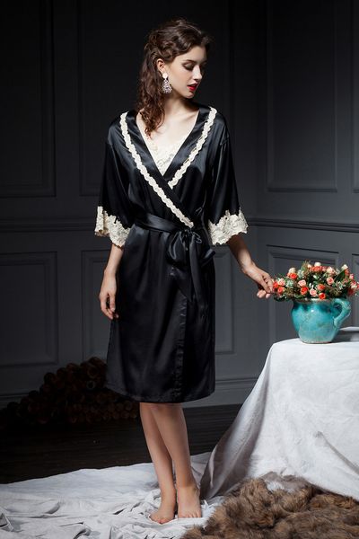 wholesale- 2017 new arrival autumn winter silk exclusive custom silk robes with lace fashion for women, Black;red
wholesale- 2017 new arrival autumn winter silk exclusive custom silk robes with lace fashion for women, Black;red