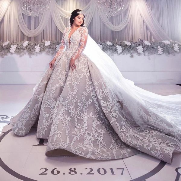 старинные кружева бальное платье свадебные платья 2019 новый выполненный на заказ v-образным вырезом собор свадебное платье с длинными рукав, White
старинные кружева бальное платье свадебные платья 2019 новый выполненный на заказ v-образным вырезом собор свадебное платье с длинными рукав, White