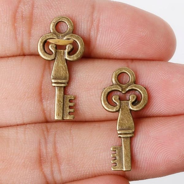 new 9pcs 27x12mm antique bronze metal pendant key charms jewelry findings accessories for diy jewelry making di, Bronze;silver
new 9pcs 27x12mm antique bronze metal pendant key charms jewelry findings accessories for diy jewelry making di, Bronze;silver