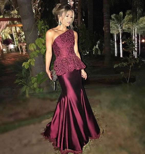 classy mermaid lace peplum dresses evening wear one shoulder formal gowns floor length vestidos festa satin long prom dress, Black;red
classy mermaid lace peplum dresses evening wear one shoulder formal gowns floor length vestidos festa satin long prom dress, Black;red