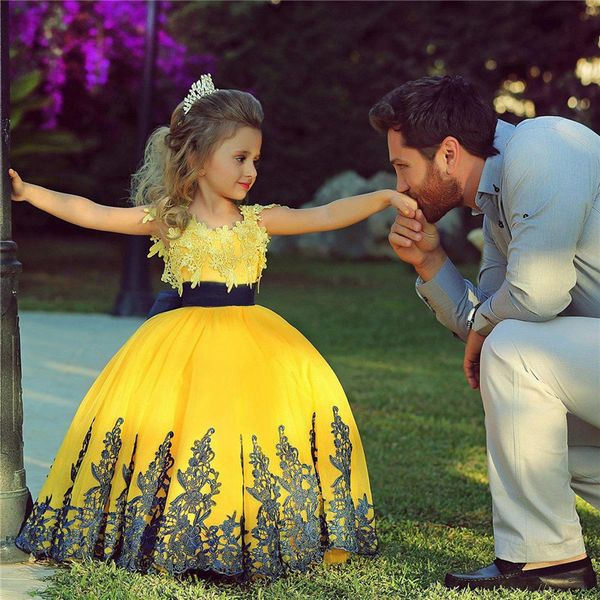 2019 lovely yellow princess ball gown flower girl dresses cap sleeves crew neck puffy skirt lace appliques girls pageant dresses custom, White;blue
2019 lovely yellow princess ball gown flower girl dresses cap sleeves crew neck puffy skirt lace appliques girls pageant dresses custom, White;blue