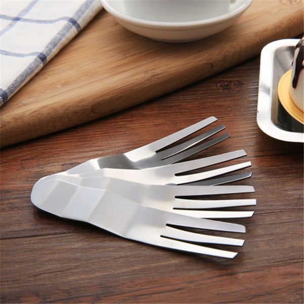 wholesale price scrub wavy design shiny polish 18/0 stainless steel cake forks silver cake forks
wholesale price scrub wavy design shiny polish 18/0 stainless steel cake forks silver cake forks