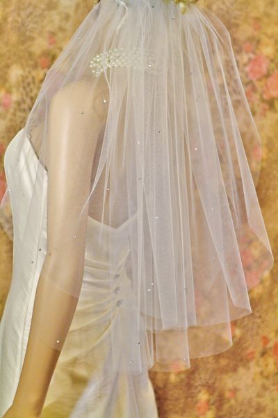 new fashion real image two layers beaded edge elbow length wedding veils with beads bridal veil accessories with comb, Black
new fashion real image two layers beaded edge elbow length wedding veils with beads bridal veil accessories with comb, Black