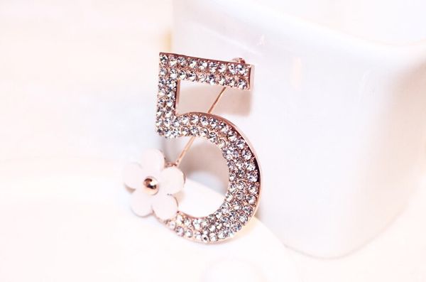 european and american popular refined camellia digital gold crystal brooch 18k brooch 2016 style in stock, Gray
european and american popular refined camellia digital gold crystal brooch 18k brooch 2016 style in stock, Gray
