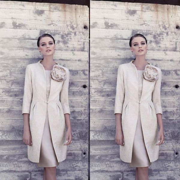2019 vintage carla ruiz mother of the bride dresses with 3/4 sleeves jacket light champagne fitted knee length formal dresses for mothers, Black;red
2019 vintage carla ruiz mother of the bride dresses with 3/4 sleeves jacket light champagne fitted knee length formal dresses for mothers, Black;red
