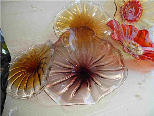 100% mouth blown glass wall decorative plates italian design art decor glass plates for wall decoration
100% mouth blown glass wall decorative plates italian design art decor glass plates for wall decoration
