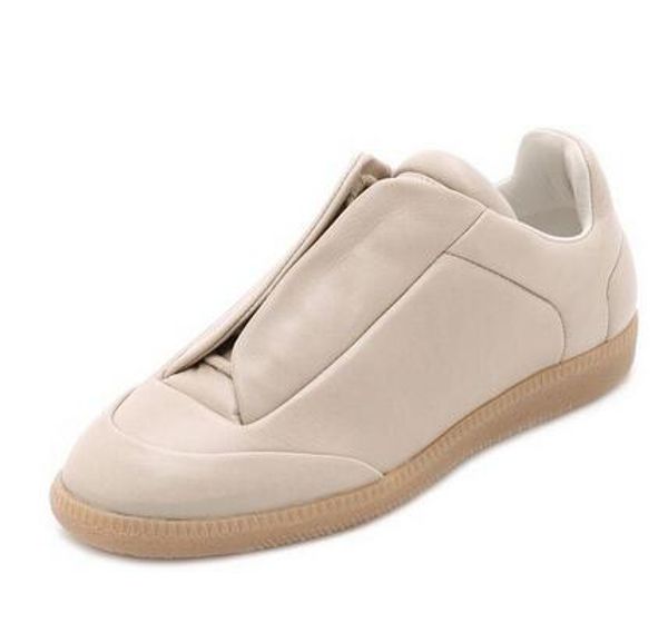women's casual shoes new men's solid color lace casual leather shoes to help low 38-46, Black
women's casual shoes new men's solid color lace casual leather shoes to help low 38-46, Black