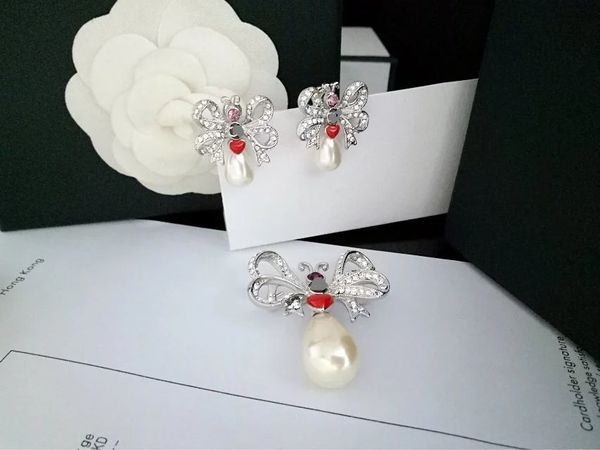 2017 with box women's ladies females punk crystal diamonds bowknot bee drop earrings studs 2colors ing, Golden;silver
2017 with box women's ladies females punk crystal diamonds bowknot bee drop earrings studs 2colors ing, Golden;silver