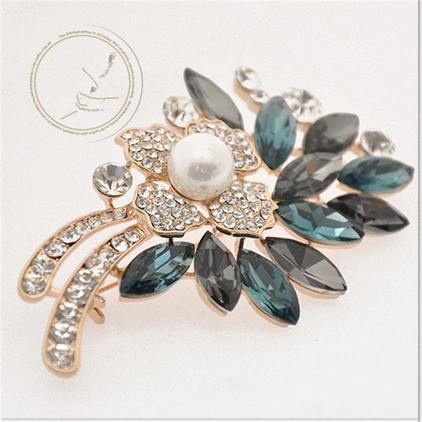 fashion style elegant pink glass stone multicolored rhinestone crystal brooch for women wedding, Gray
fashion style elegant pink glass stone multicolored rhinestone crystal brooch for women wedding, Gray