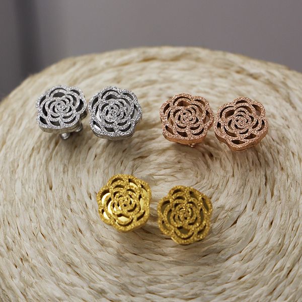 fashion ol style silver color stud earrings flower stainless steel jewelry for women, Golden;silver
fashion ol style silver color stud earrings flower stainless steel jewelry for women, Golden;silver