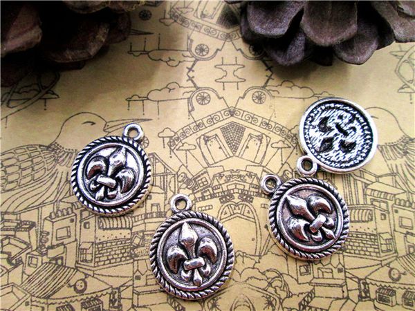 75pcs--round fleur de lis charms, antique tibetan silver tone tierracast french lily charms 15x17mm, Bronze;silver
75pcs--round fleur de lis charms, antique tibetan silver tone tierracast french lily charms 15x17mm, Bronze;silver