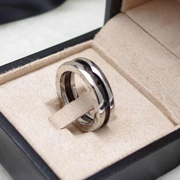 Red charity version of the ring Years gear titanium steel couples ring ceramic ring upgrade arc version
Red charity version of the ring Years gear titanium steel couples ring ceramic ring upgrade arc version