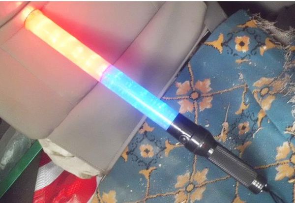double color outdoor safety flashing traffic light baton singing vocal support rods indicator light tools for help
double color outdoor safety flashing traffic light baton singing vocal support rods indicator light tools for help