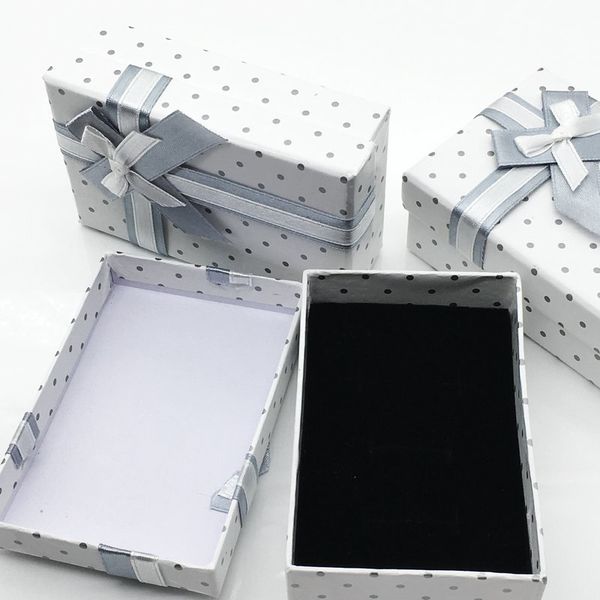24 pcs in the new rectangle dot jewelry suit white box necklace pendant earrings ring jewelry gift box, Black;white
24 pcs in the new rectangle dot jewelry suit white box necklace pendant earrings ring jewelry gift box, Black;white