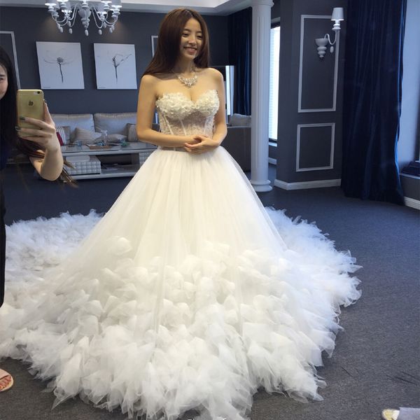 возлюбленной декольте бальное платье свадебное платье с цветами зашнуровать 2018 часовня поезд свадебные платья на заказ, White 
возлюбленной декольте бальное платье свадебное платье с цветами зашнуровать 2018 часовня поезд свадебные платья на заказ, White