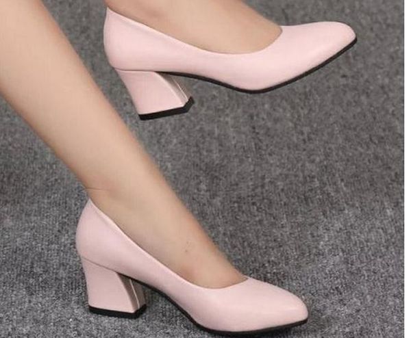 the new 2017 spring and autumn female with single shoes thick with big yards, Black 
the new 2017 spring and autumn female with single shoes thick with big yards, Black