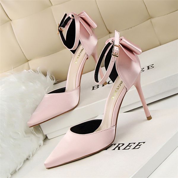 pointed toe wedding dress shoes woman extreme high heels women italian designer brand bigtree shoes silk pumps stiletto mary janes escarpin, Black
pointed toe wedding dress shoes woman extreme high heels women italian designer brand bigtree shoes silk pumps stiletto mary janes escarpin, Black