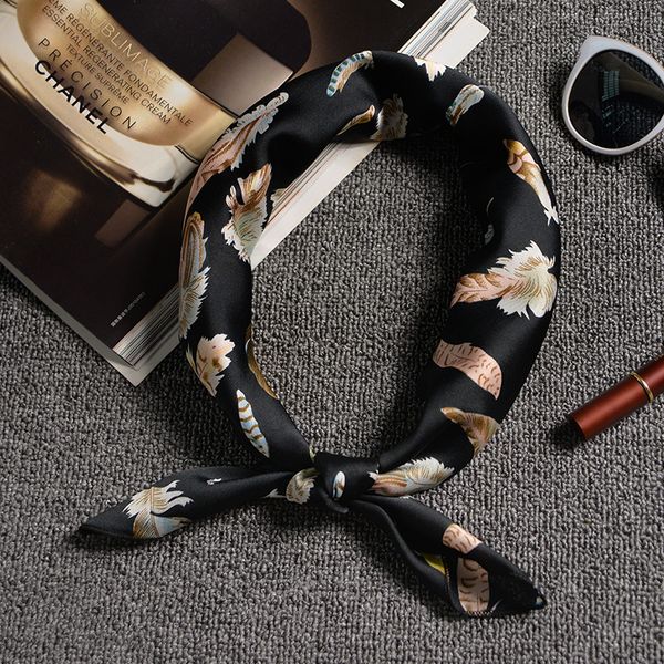 wholesale- 70*70 cm women scarves imitated silk satin shawls and wraps feather printing magic headband colorful dot pattern four seasons, Blue;gray
wholesale- 70*70 cm women scarves imitated silk satin shawls and wraps feather printing magic headband colorful dot pattern four seasons, Blue;gray