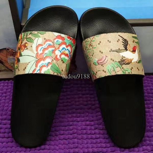 2017 mens and womens fashion floral pattern printing leather flat slide sandals size euro 35-45, Black
2017 mens and womens fashion floral pattern printing leather flat slide sandals size euro 35-45, Black