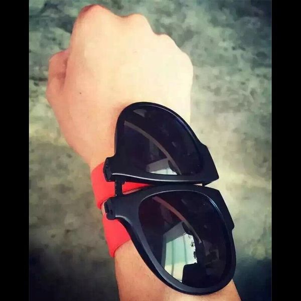 2020 new design folding sunglasses convenient to carry outdoor cycling polarized sunglasses summer beach folding gift flap ring sun glasses, White;black
2020 new design folding sunglasses convenient to carry outdoor cycling polarized sunglasses summer beach folding gift flap ring sun glasses, White;black