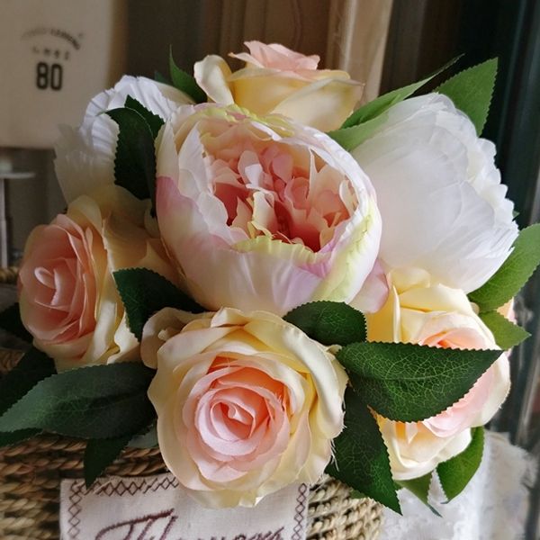 champagne artificial wedding bouquets for brides new design poney bruidsboeket flors silk flowers bouquets with berry for wedding decoration
champagne artificial wedding bouquets for brides new design poney bruidsboeket flors silk flowers bouquets with berry for wedding decoration