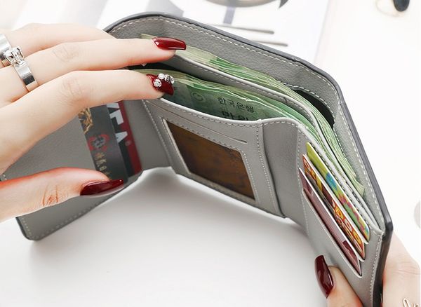 2017. lady wallet. short. pu. nylon. ladies wallet. fashion leisure zero wallet. monochromatic. girl. student. soft. small., Red;black
2017. lady wallet. short. pu. nylon. ladies wallet. fashion leisure zero wallet. monochromatic. girl. student. soft. small., Red;black