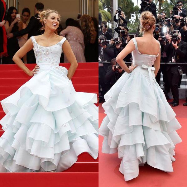 scoop neckline 3d flowers applique ball gown evening dresses custom made layers and ruffled organza prom dress, Black
scoop neckline 3d flowers applique ball gown evening dresses custom made layers and ruffled organza prom dress, Black