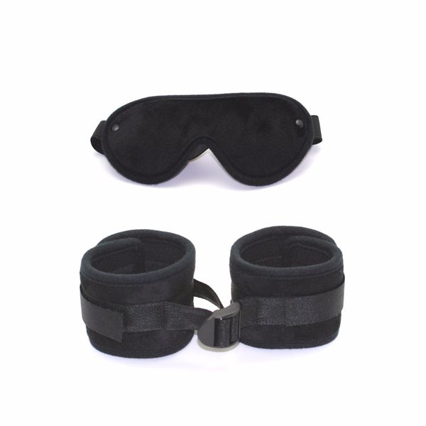 pretty black plush bondage handcuffs and blindfold,restraints kit for couples ,toys for woman,products
pretty black plush bondage handcuffs and blindfold,restraints kit for couples ,toys for woman,products