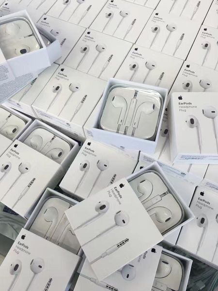 Oem quality 3 5mm jack head et in ear headphone with remote and mic for i5 6 plu with new packaging earphone
Oem quality 3 5mm jack head et in ear headphone with remote and mic for i5 6 plu with new packaging earphone