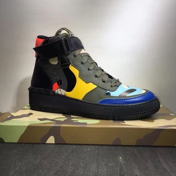 Fashion brand Camo Ankle Boots Red Bottoms high top men sneakers Genuine Leather fashion casual shoes with Rivet spike chaussures
Fashion brand Camo Ankle Boots Red Bottoms high top men sneakers Genuine Leather fashion casual shoes with Rivet spike chaussures