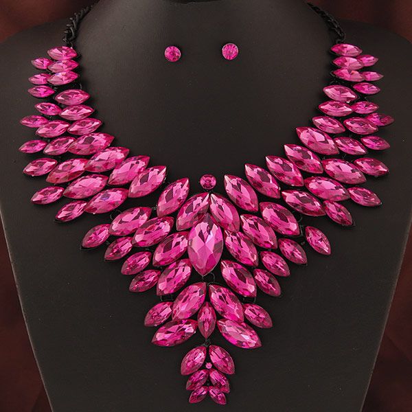 Brincos e Colar benaccessories
