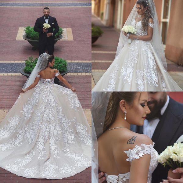 new 2018 luxury vestido de novia a line wedding bridal gowns appliqued ruched off shoulder lace up long ball gown arabic wedding dresses, White
new 2018 luxury vestido de novia a line wedding bridal gowns appliqued ruched off shoulder lace up long ball gown arabic wedding dresses, White