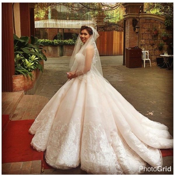ball gown white lace applique organza strapless wedding dresses detachable train puffy wedding dresses bridal gowns 2021 custom made
ball gown white lace applique organza strapless wedding dresses detachable train puffy wedding dresses bridal gowns 2021 custom made