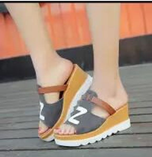 new real women sandals in rubber the summer of 2017 thick good korean summer sandals big size shoes pu shoes sandals, Black
new real women sandals in rubber the summer of 2017 thick good korean summer sandals big size shoes pu shoes sandals, Black