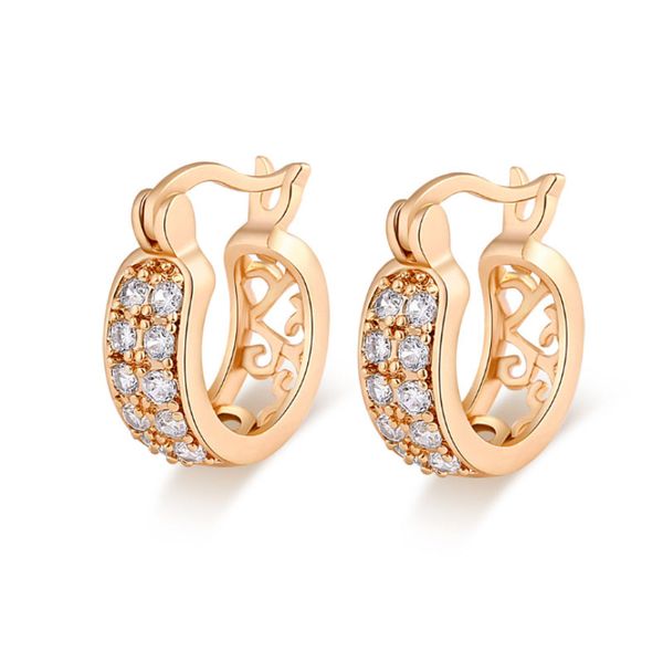 18K Yellow Gold Plated Clear Crystal Paved Double Rows Hollow U Shape Small Hoop Earrings Fashion Womens Jewelry for Party
18K Yellow Gold Plated Clear Crystal Paved Double Rows Hollow U Shape Small Hoop Earrings Fashion Womens Jewelry for Party
