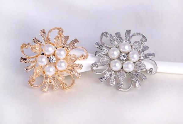 10pcs 7colors pearl crystal rhinestone brooches wedding gold plated beautiful pearl women pins brooches bridal jewelry 2017 style, Gray
10pcs 7colors pearl crystal rhinestone brooches wedding gold plated beautiful pearl women pins brooches bridal jewelry 2017 style, Gray