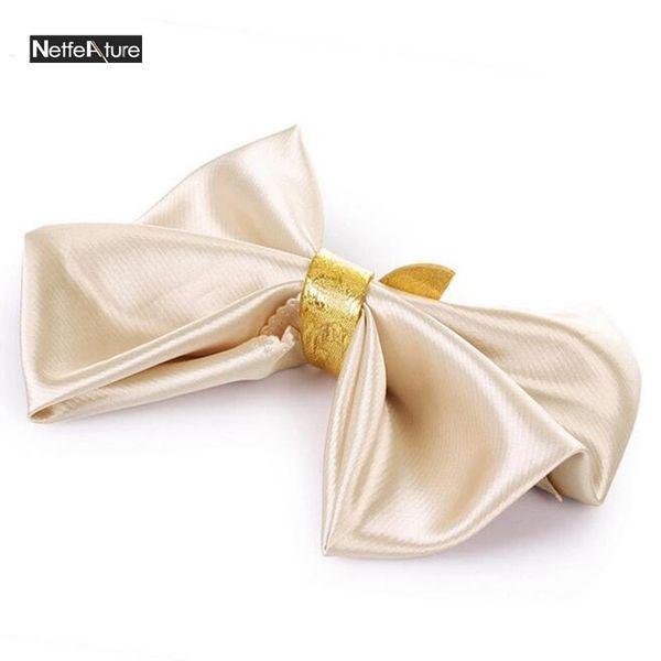 wholesale- fashion acrylic napkin rings napkin buckle for l wedding party supplies kitchen table decoration european style
wholesale- fashion acrylic napkin rings napkin buckle for l wedding party supplies kitchen table decoration european style