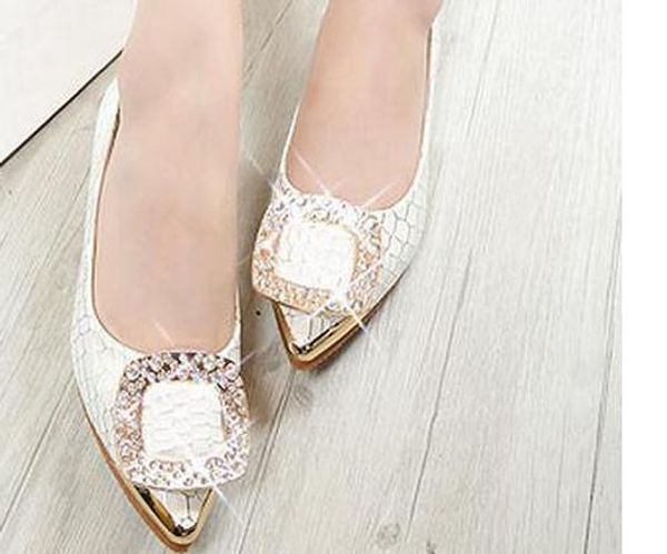 The new 2017 diamond square buckle shoes with flat sole Pointed shoes female code
The new 2017 diamond square buckle shoes with flat sole Pointed shoes female code