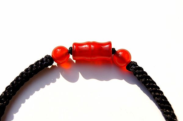 hand catenary, pure manual weaving kong knot red agate carving bamboo (now rising) bracelets., White
hand catenary, pure manual weaving kong knot red agate carving bamboo (now rising) bracelets., White