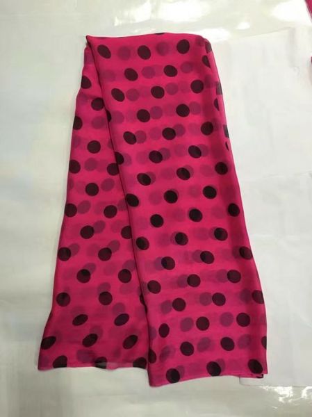 5yards/pc fuchsia and black print spots chiffon blouse african smooth and soft silk lace fabric for dressing js18-1, Black;white
5yards/pc fuchsia and black print spots chiffon blouse african smooth and soft silk lace fabric for dressing js18-1, Black;white
