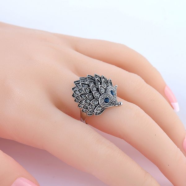 2017 new band rings size 7,8,9 fashion women rings jewelry hedgehog animal personality selling restoring ancient ways alloy diamond ring, Silver
2017 new band rings size 7,8,9 fashion women rings jewelry hedgehog animal personality selling restoring ancient ways alloy diamond ring, Silver