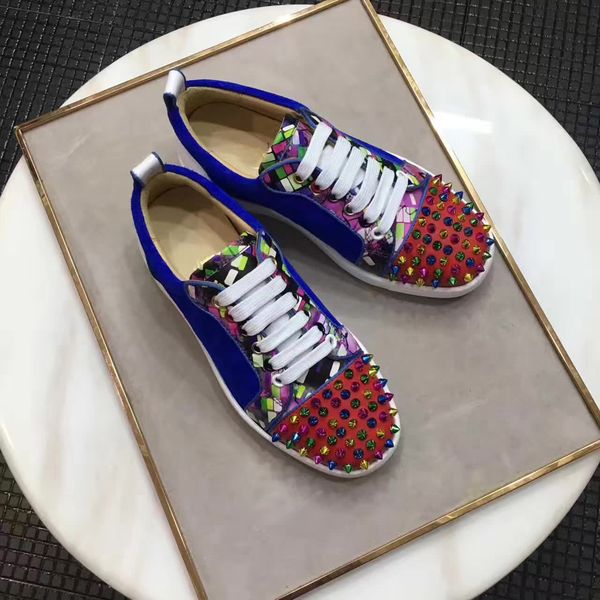 luxury designer low junior red bottom sneakers men women lace-up suede leather with colors spikes casual walking shoes,famous party, Black
luxury designer low junior red bottom sneakers men women lace-up suede leather with colors spikes casual walking shoes,famous party, Black