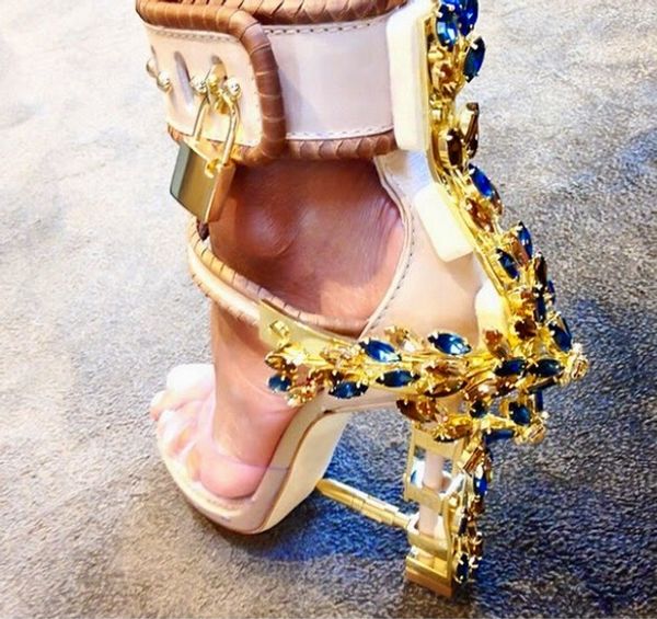 2017 luxury brand rhin tone lock hoe woman high heel andal pvc patchwork ummer gladiator andal women hoe
2017 luxury brand rhin tone lock hoe woman high heel andal pvc patchwork ummer gladiator andal women hoe