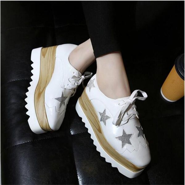 Women Platform Shoes Oxfords Brogue Patent Leather Flats Lace Up Shoes Creepers Vintage Luxury Light soles Casual Shoes Golden
Women Platform Shoes Oxfords Brogue Patent Leather Flats Lace Up Shoes Creepers Vintage Luxury Light soles Casual Shoes Golden