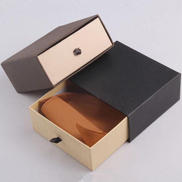 13 * 13 * 5.8cm очень хорошие коробки подарка подарка quanlity, коробка пояса. Подарочная ко
13 * 13 * 5.8cm очень хорошие коробки подарка подарка quanlity, коробка пояса. Подарочная ко