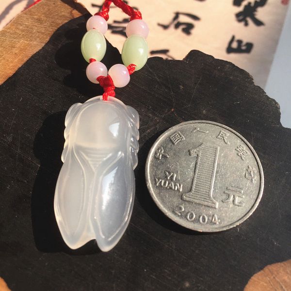 natural chalcedony carved crystal blockbuster pendant male and female models, Silver
natural chalcedony carved crystal blockbuster pendant male and female models, Silver
