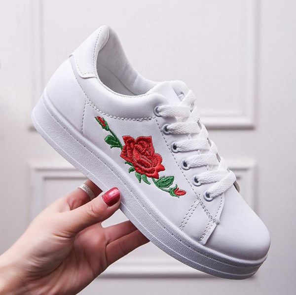 selling new low flat shoes for round head prints are embroidered thorny roses female sandals euramerican fashion casual shoes, Black
selling new low flat shoes for round head prints are embroidered thorny roses female sandals euramerican fashion casual shoes, Black