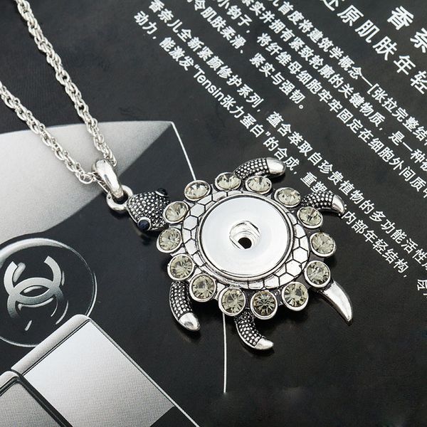 fashion interchangeable metal flower tortoise ginger crystal necklace 155 fit 18mm snap button pendant necklace charm jewelry for women gift, Silver
fashion interchangeable metal flower tortoise ginger crystal necklace 155 fit 18mm snap button pendant necklace charm jewelry for women gift, Silver